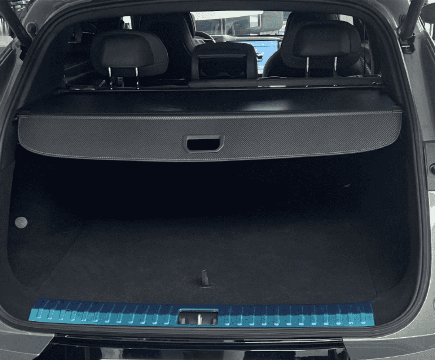 Xevaban.com ở 214 Giải Ph&oacute;ng l&agrave; đơn vị chuy&ecirc;n cung cấp phụ kiện oto, đồ chơi oto, phụ kiện lynkco 08, đồ chơi lynkco 08,&nbsp;xevaban, 214 giải ph&oacute;ng, tấm ngăn cốp lynkco 08, v&aacute;ch ngăn cốp lynkco 08, tấm ngăn h&agrave;nh l&yacute; cốp sau lynkco 08.